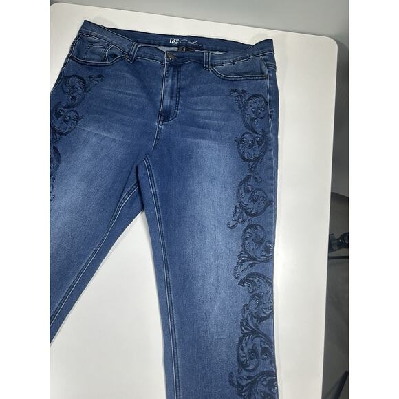 DG2 Diane Gilman Women’s 16W Embroidered Stretch Jeans Y2K Dark Wash Plus Size - Picture 8 of 16
